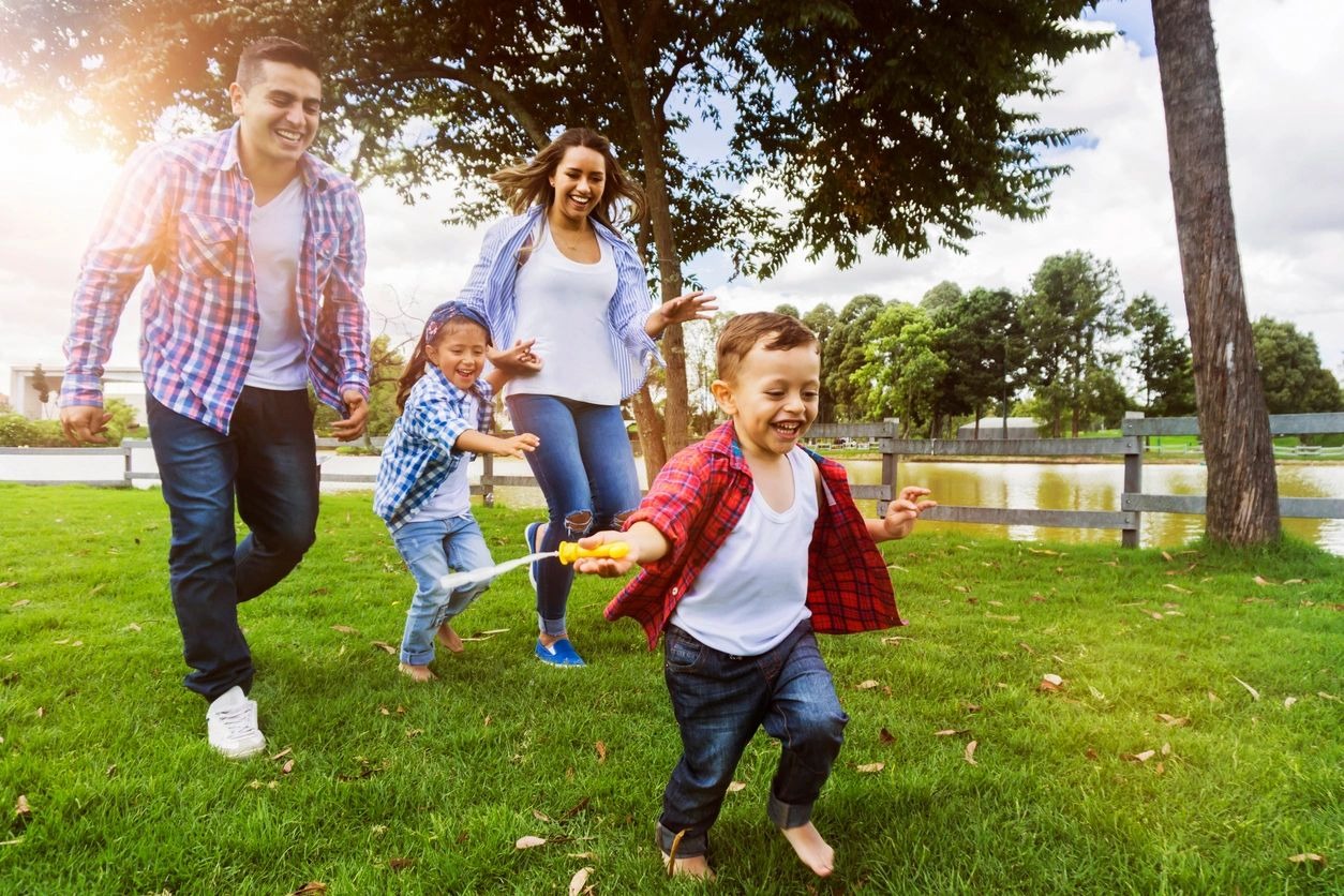 kids running